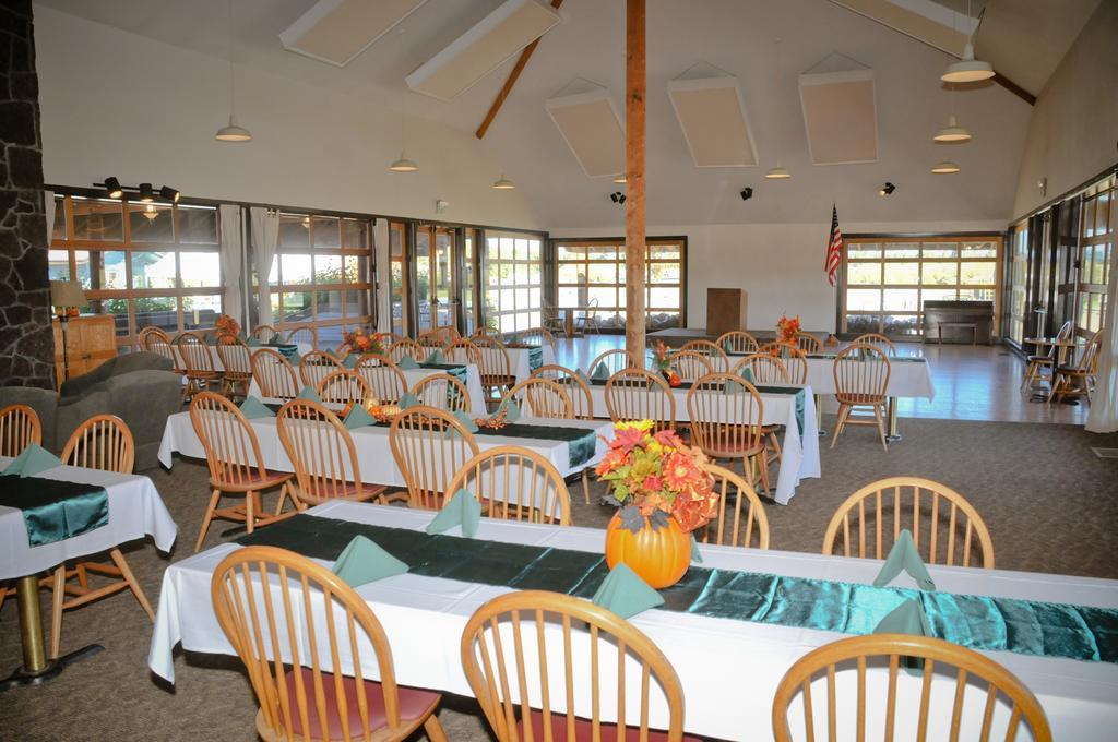 Bend-Sunriver Camping Resort 24 Ft. Yurt 16 Esterno foto