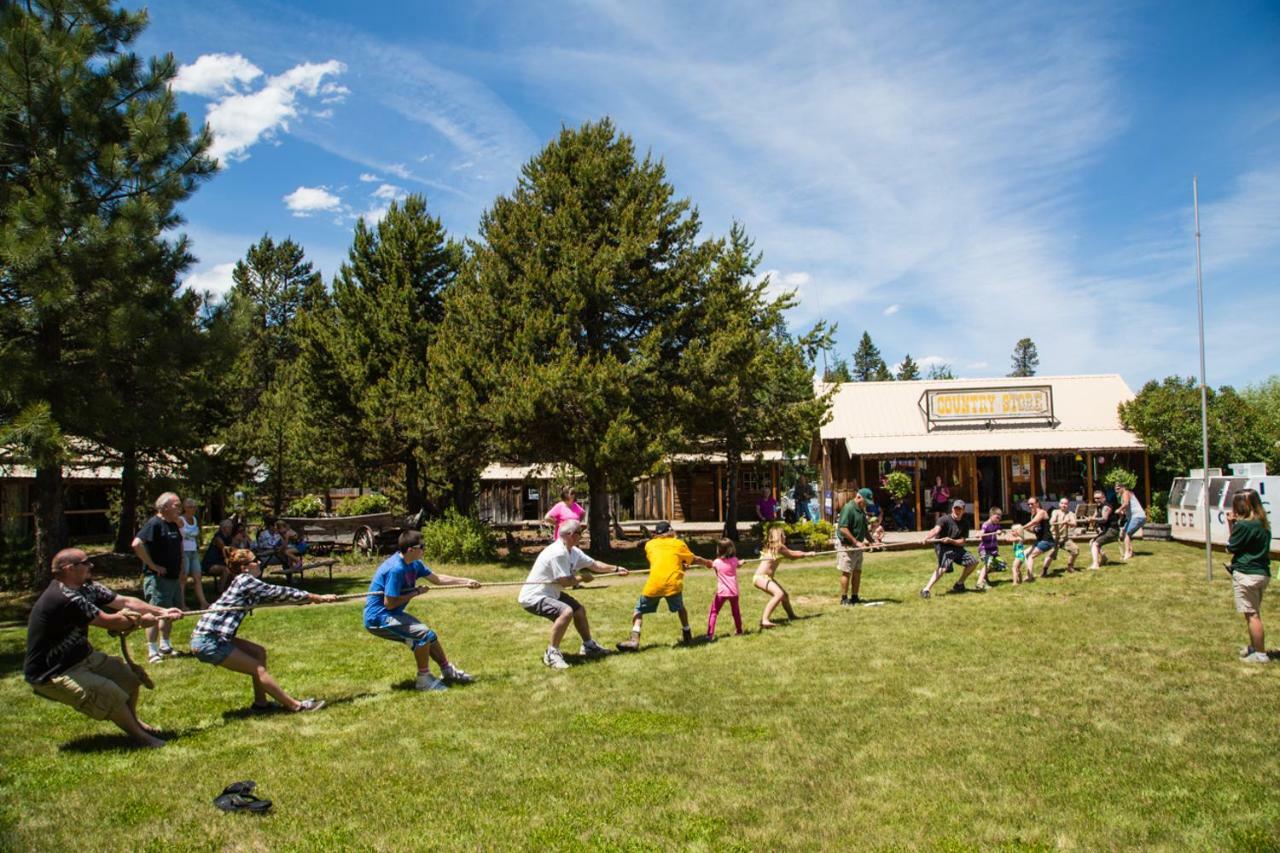 Bend-Sunriver Camping Resort 24 Ft. Yurt 16 Esterno foto